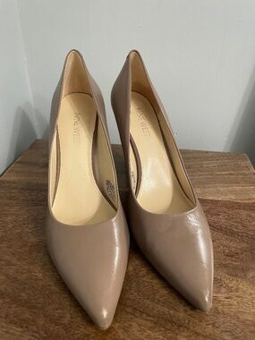 Nine West Leather Heels Pumps Size 9M